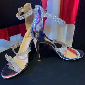 Miss LOLA Sparkly Silver Shoes